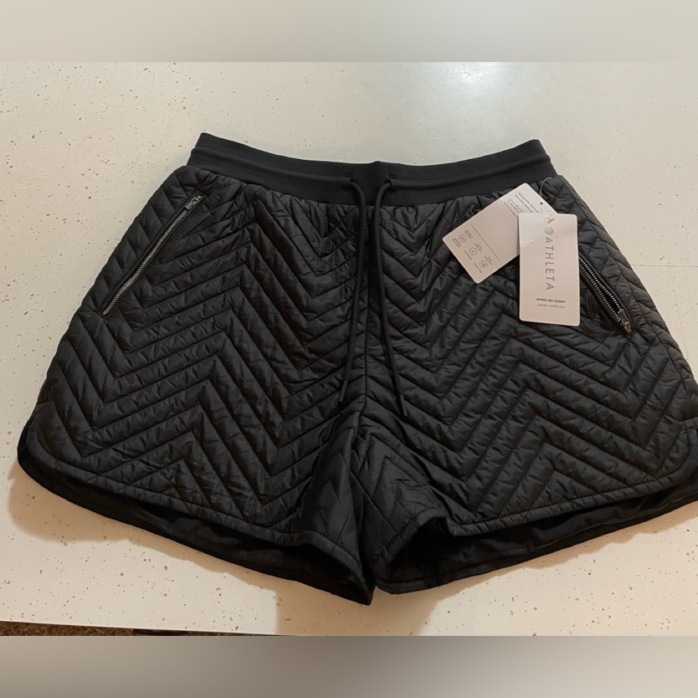 Athleta Apres Ski Short quilted